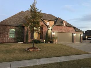 11709 S Umber Pl, Jenks, OK 74037