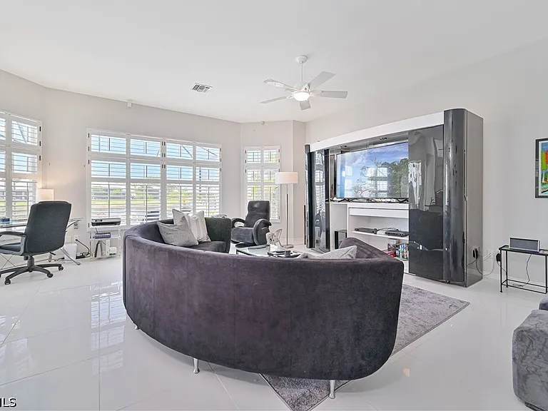 3681 Lakemont Dr — Photo 17