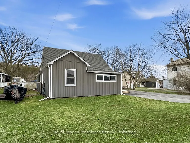 91 Lywood St — Photo 37
