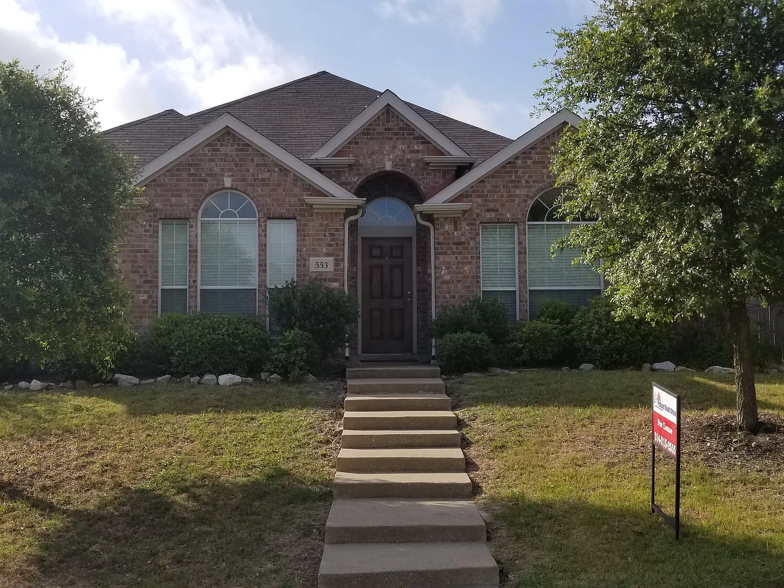 4 bed, 2073 sqft, $2,495 — Photo 1