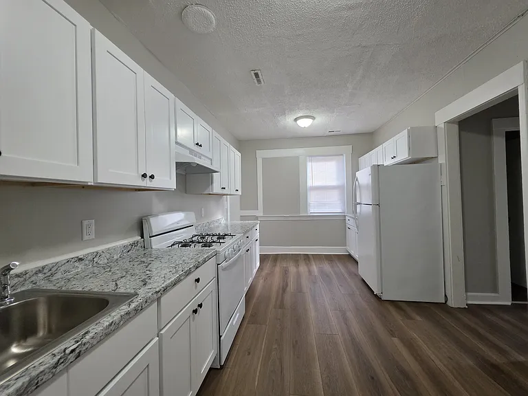 401 Sherman Ave #F-6 — Photo 2