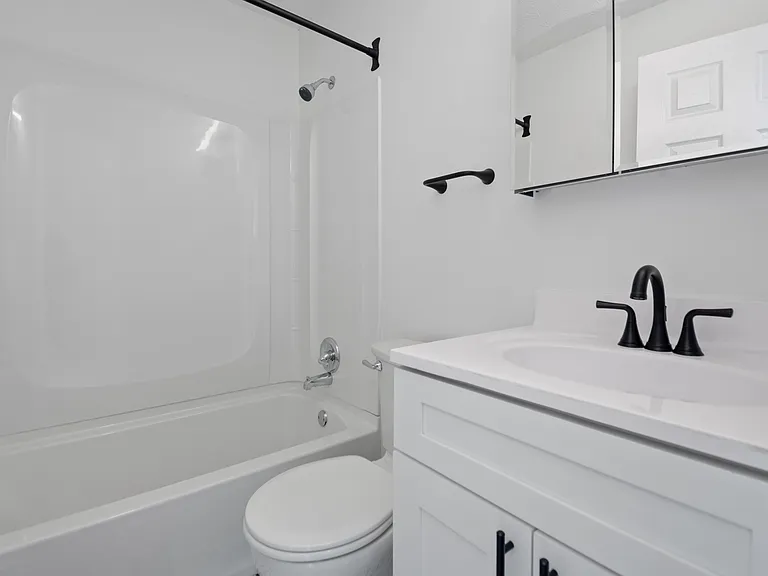 Experience the luxury of this elegantly designed bathroom, featuring modern fixtures and a calming ambiance. Experience the luxury of this elegantly designed bathroom, featuring modern fixtures and a calming ambiance.