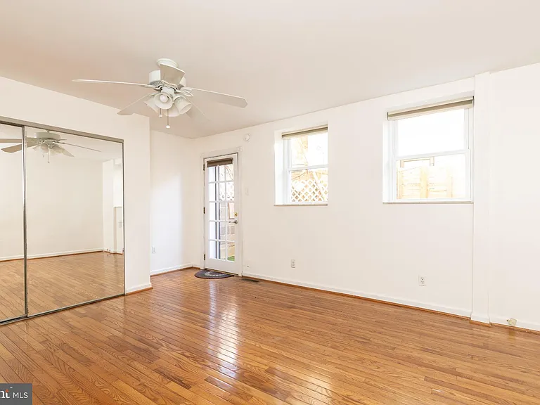 910 Mountain St #1 — Photo 8