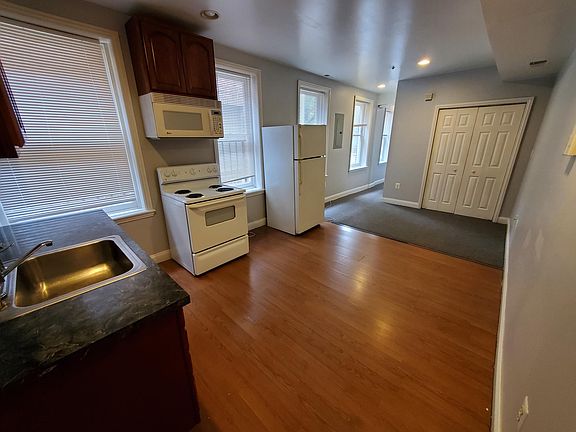 Living room/ Kitchen angle 2