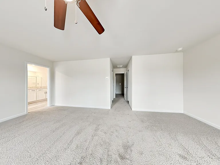 127 Avondale Blvd — Photo 6