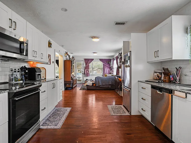 245 Orange Pl — Photo 18