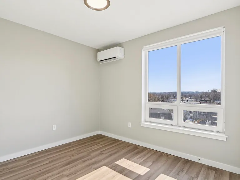 1937 Dorchester Ave #204 — Photo 6