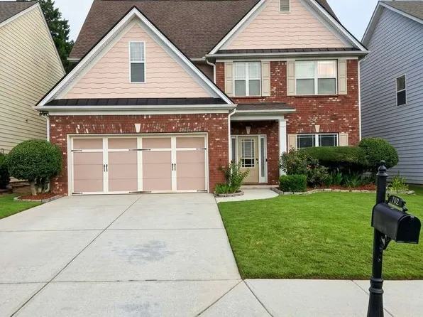 702 Lynnfield Dr, Lawrenceville, GA 30045