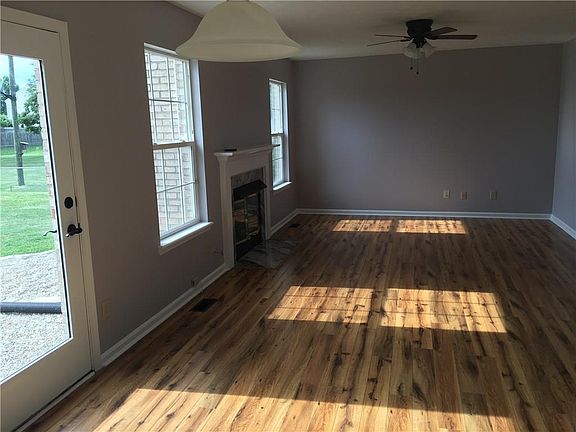 3rd image of 6741 Churchman Ave