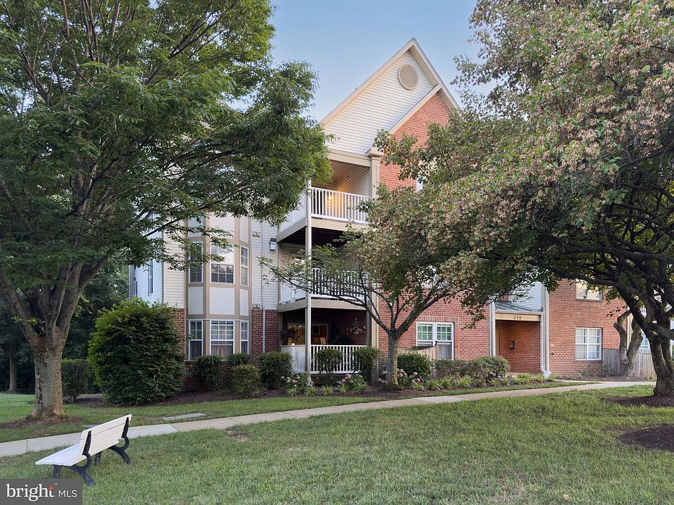 1st image of 619 Admiral Dr Unit 401
