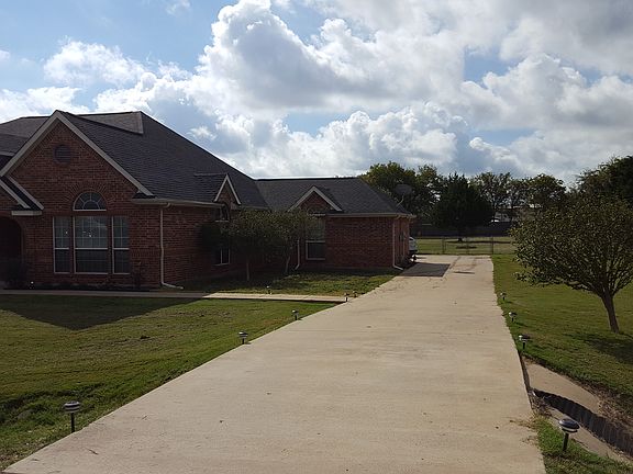 2nd image of 8820 Mattie Ln