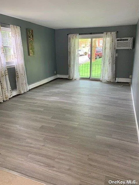 2 bed, 1010 sqft, $3,100 — Photo 3