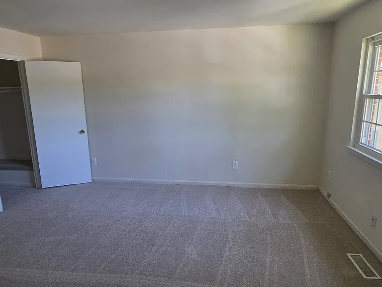 9729 Hagel Cir — Photo 11