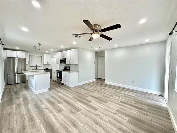 3rd image of 520 46th St