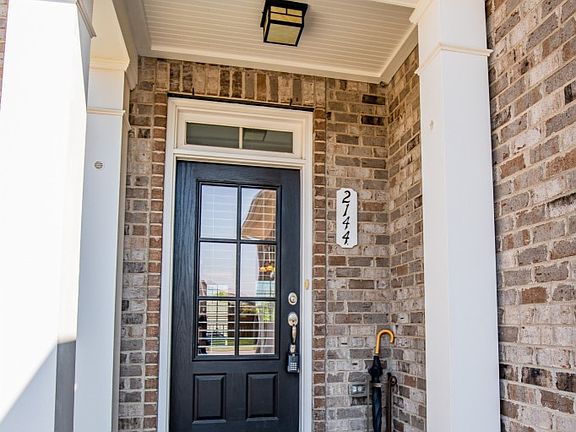3rd image of 2144 Kirkwall Dr