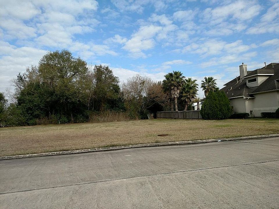 1st image of 5607 Walker Dr