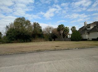 5607 Walker Dr, Pearland, TX 77581