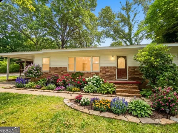 151 Tiny Ridge Dr, Cornelia, GA 30531
