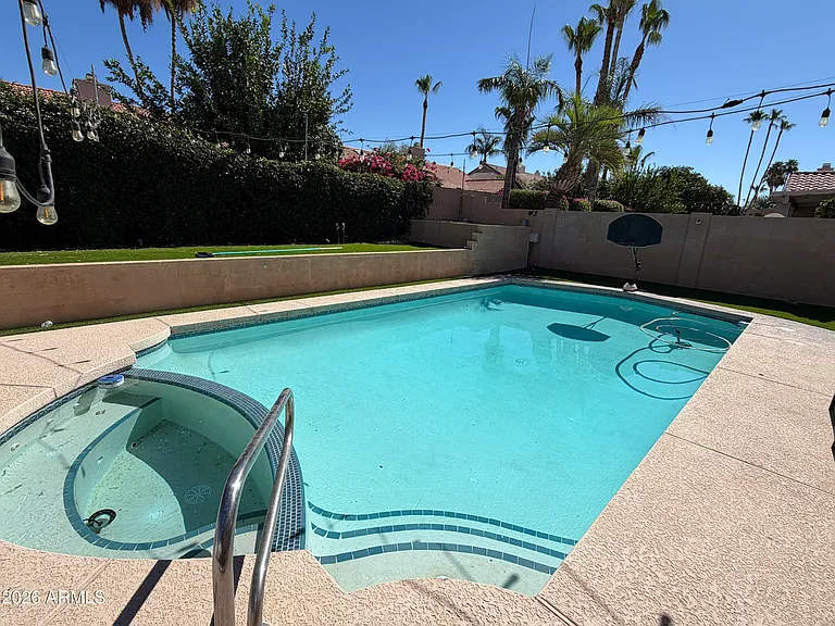 9016 E Sahuaro Dr — Photo 2