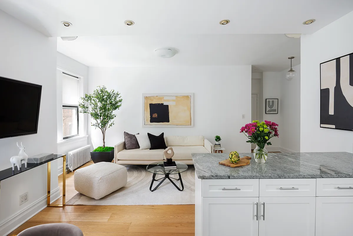 334 West 86th St Unit 1E  