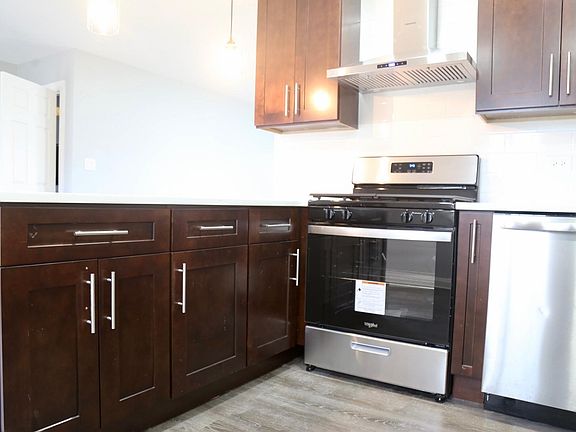 4th image of 1029 Kenilworth Dr