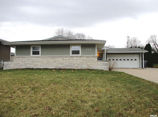 214 Hilltop Ct, Milan, IL