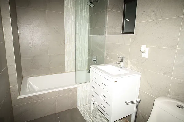 Rented by Grand & Co. | media 48