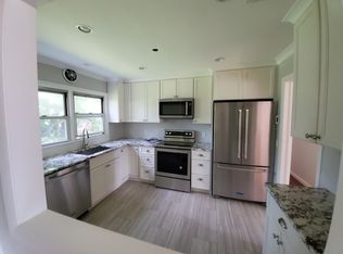 11 Watchtower Ln, Old Greenwich, CT 06870