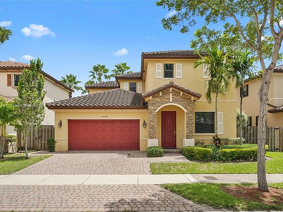 Excellent Curb Appeal with 2 car garage