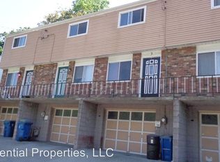132 Hiram St APT 2, Pittsburgh, PA
