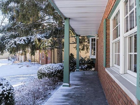 4th image of 1007 Kenway Ct