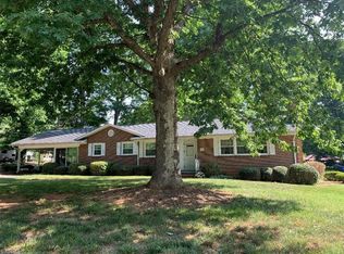 311 Old Hollow Rd, Winston Salem, NC 27105
