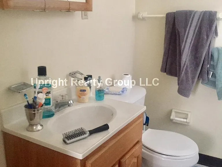 82 Robbins St #5 — Photo 6