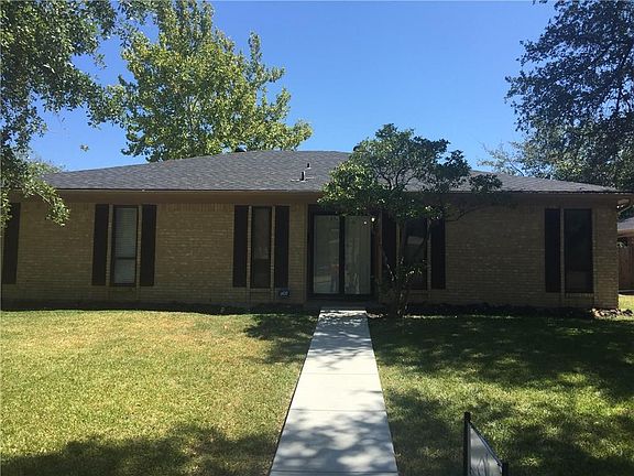 2nd image of 3304 Kensington Dr
