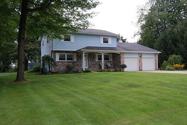 1st image of 20767 Sarah Dr