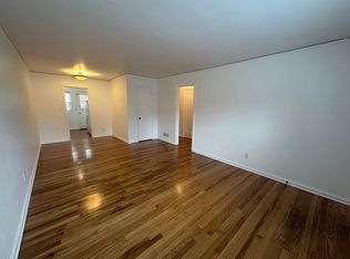 Oak Manor, Portland, OR 97214