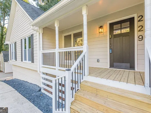 229 Oak Landing Dr, Douglasville, GA 30134