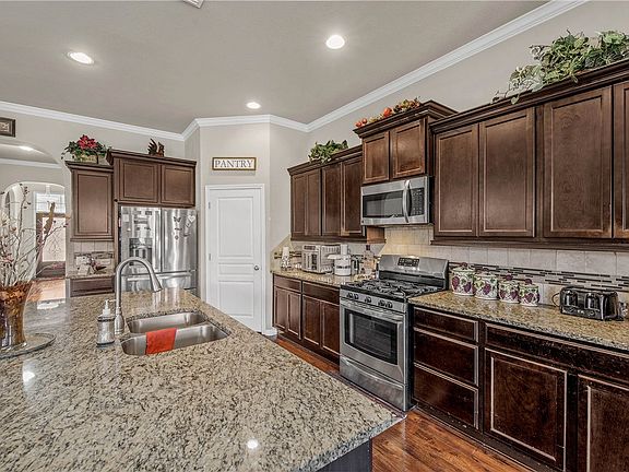 5th image of 2527 Warkworth Ln