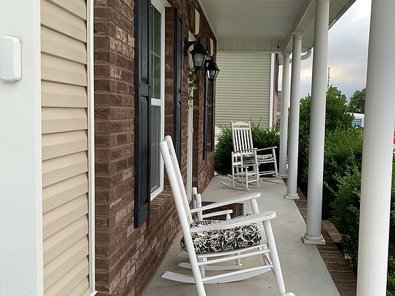 4th image of 1727 Thebes Ln