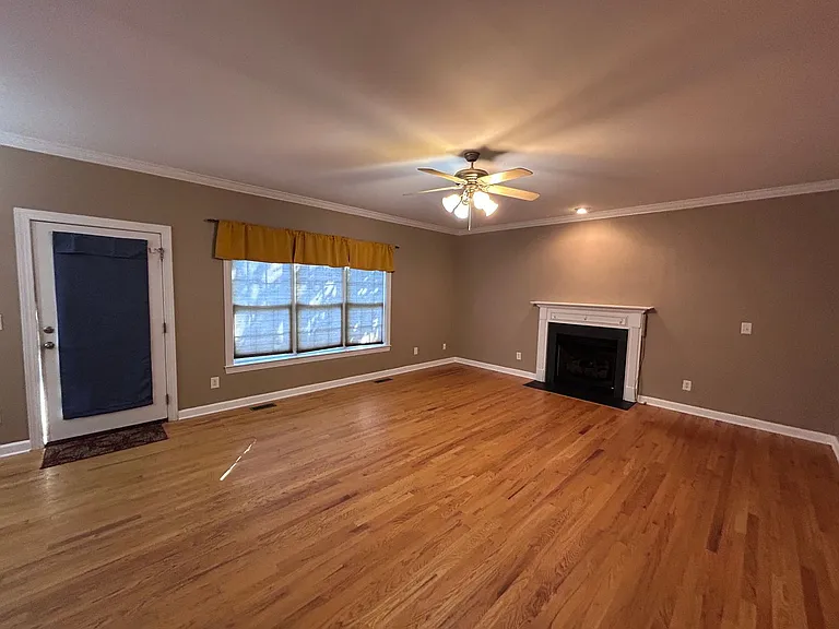 4540 Pebble Lake Dr — Photo 18