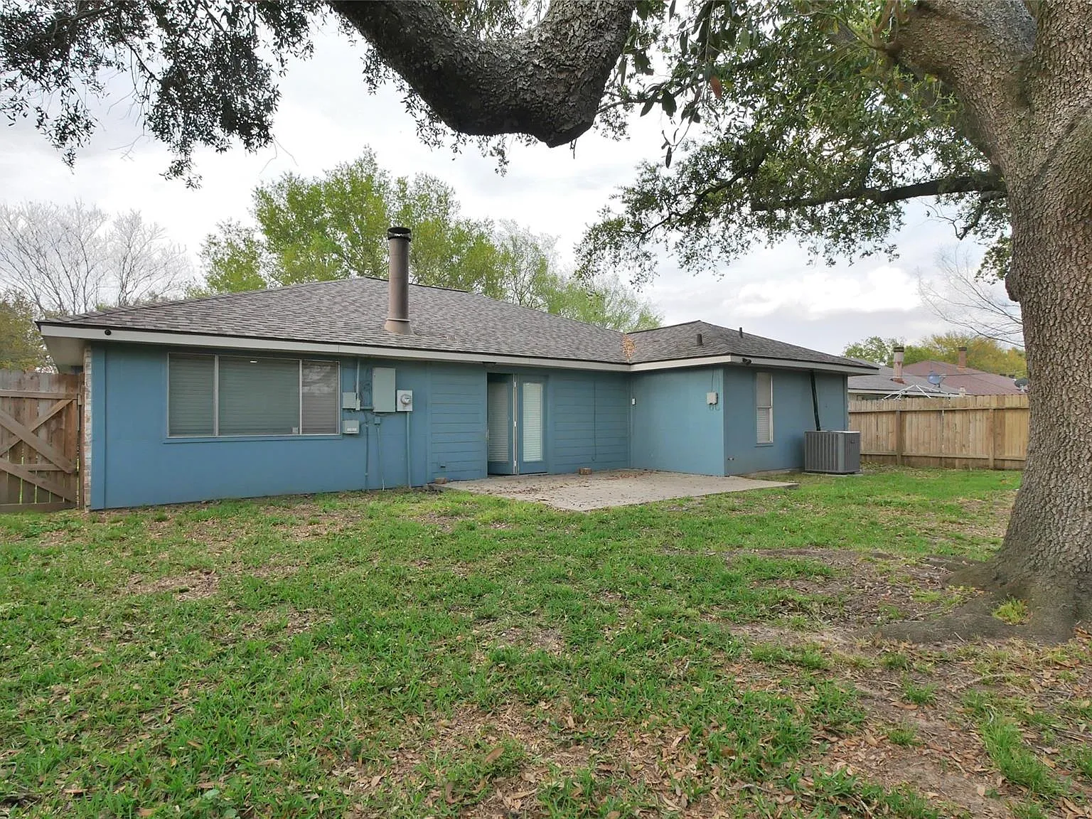 3 bed, 2.0 bath, 1852 sqft, $1,950 — Photo 4
