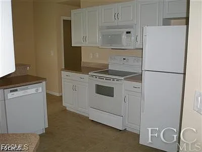 3 bed, 2.0 bath, 1784 sqft, $1,850 — Photo 2