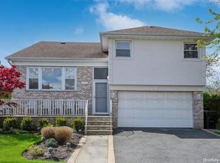 110 W Beech St, Long Beach, NY 11561