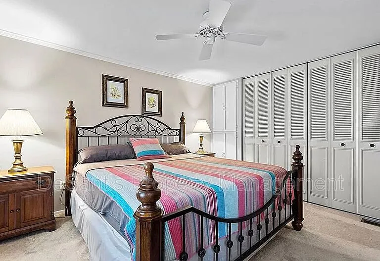 6101 Chatham Dr — Photo 15