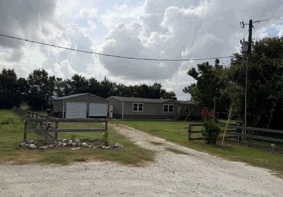 1st image of 384 Red Fox Rd