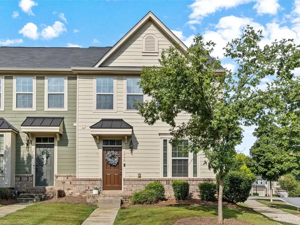 1742 Fleetwood Dr, Charlotte, NC 28208