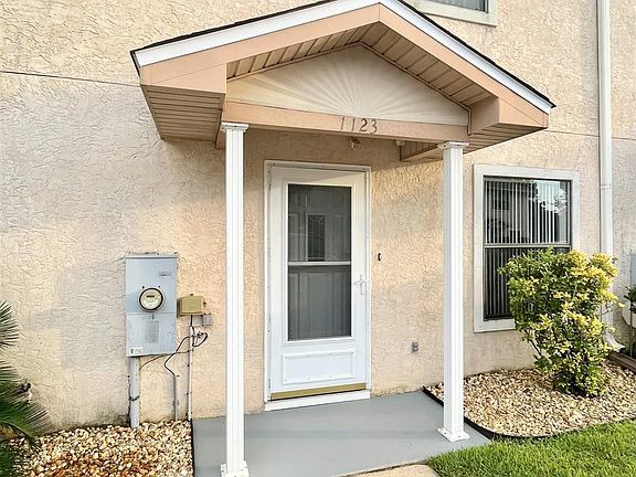 2nd image of 1123 Bloodworth Ln