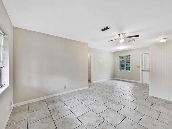 3rd image of 4136 Forest Blvd