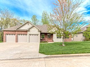 5715 E Eagle Trce, Hartsburg, MO 65039