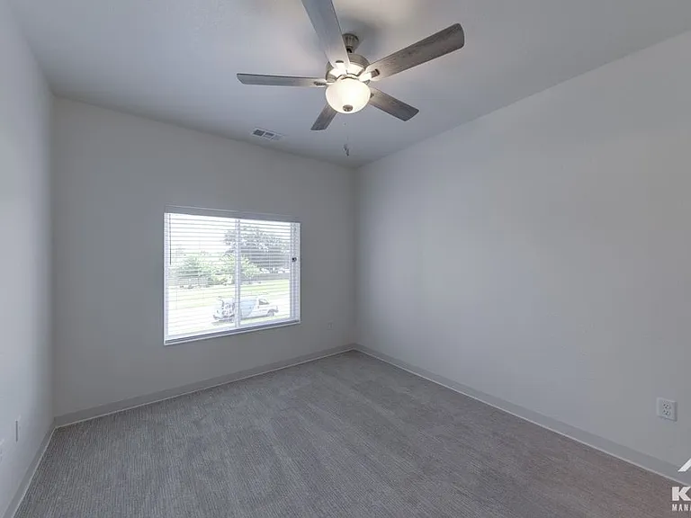 Liberty Gardens Apartments — Photo 29